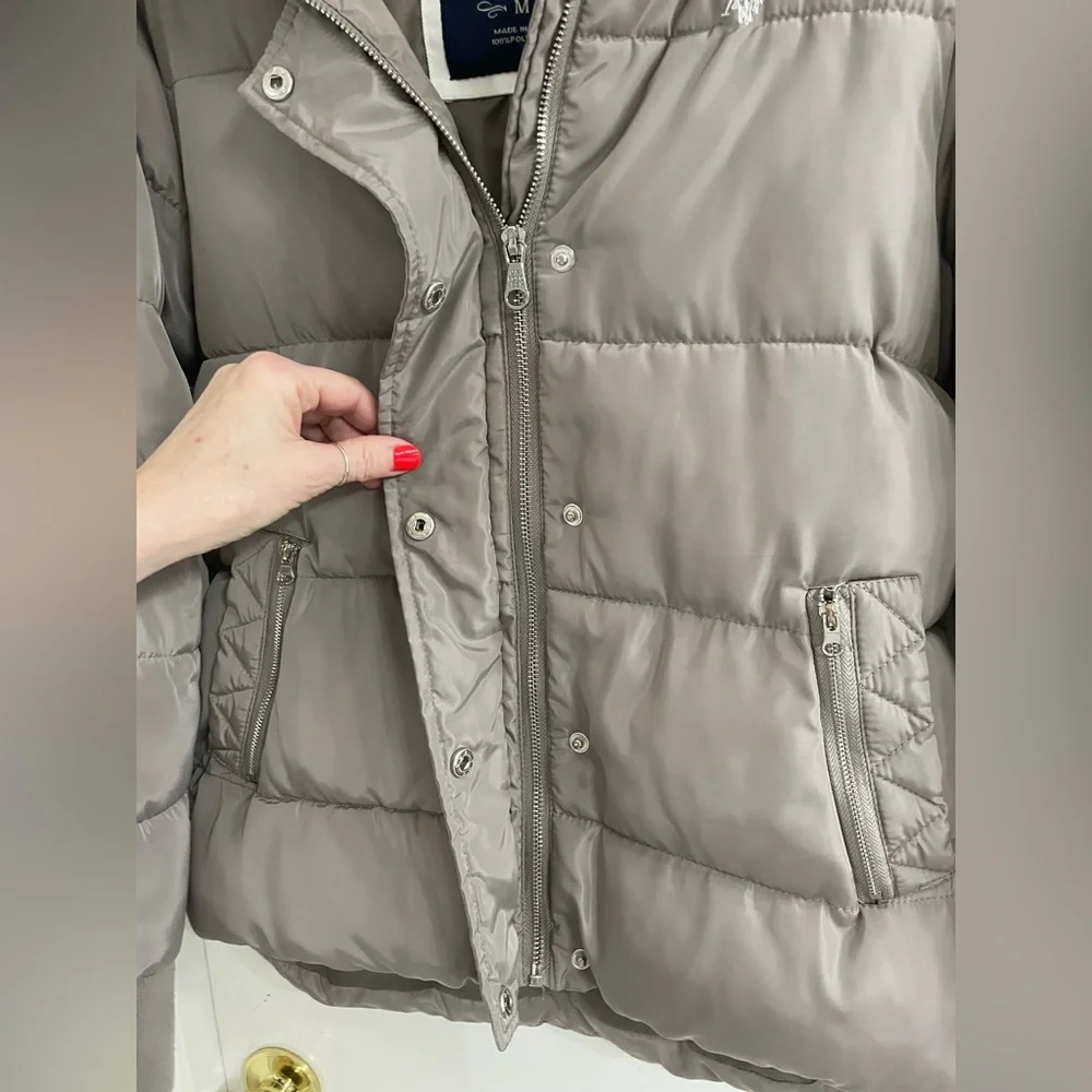 U.S. Polo Assn. Hooded Puffer Jacket Size Medium - Picture 3 of 11